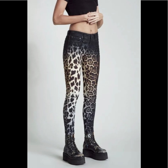 R13 Boy skinny leopard jeans. SIZE 25 - Picture 5 of 13